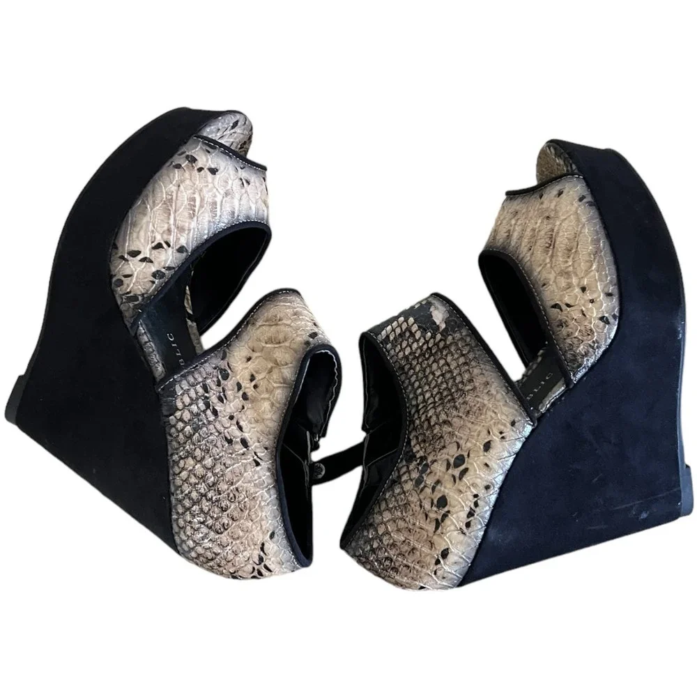 Rock & Republic Y2K Snakeskin Platform Wedge Heels Size 7